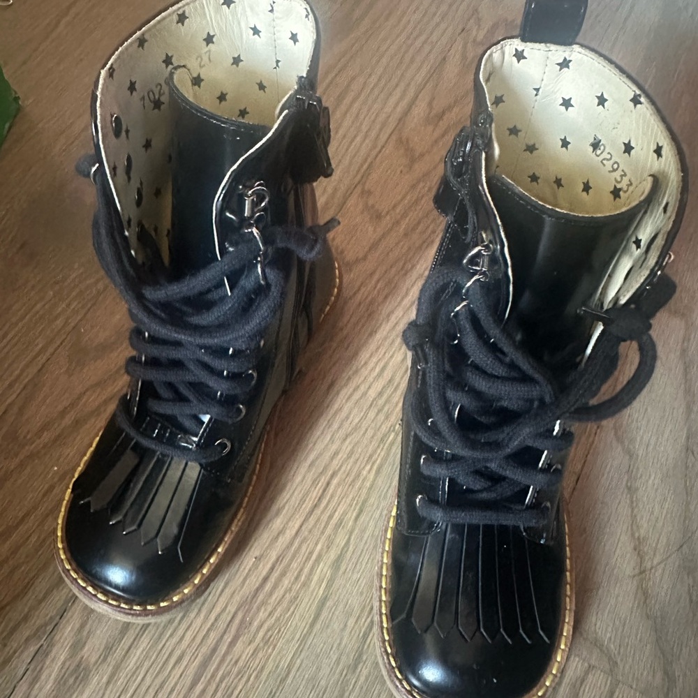 Gucci Kids Black Boots with Star Lining